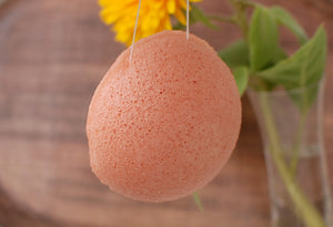 Burete de fata din fibre naturale Konkaj pentru ten sensibil