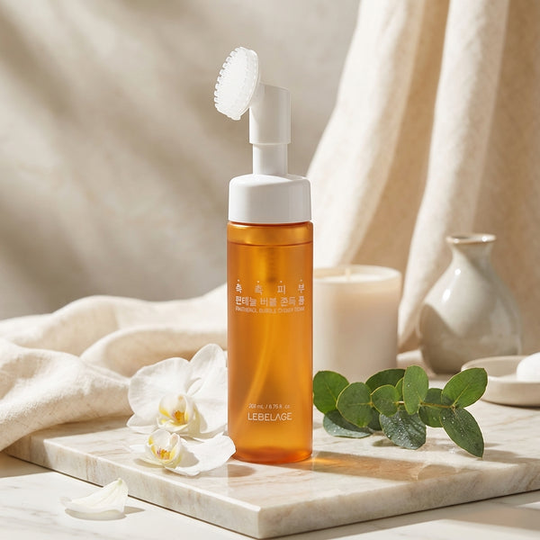 Spumă curățare cu panthenol, flacon cu perie silicon incorporata 200 ml Lebelage