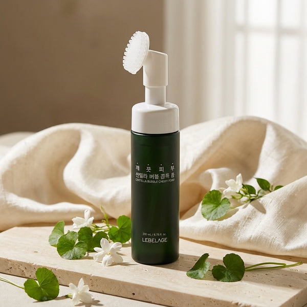 Spumă de curățare cu centela asiatică, flacon cu perie incorporata, 200 ml Lebelage